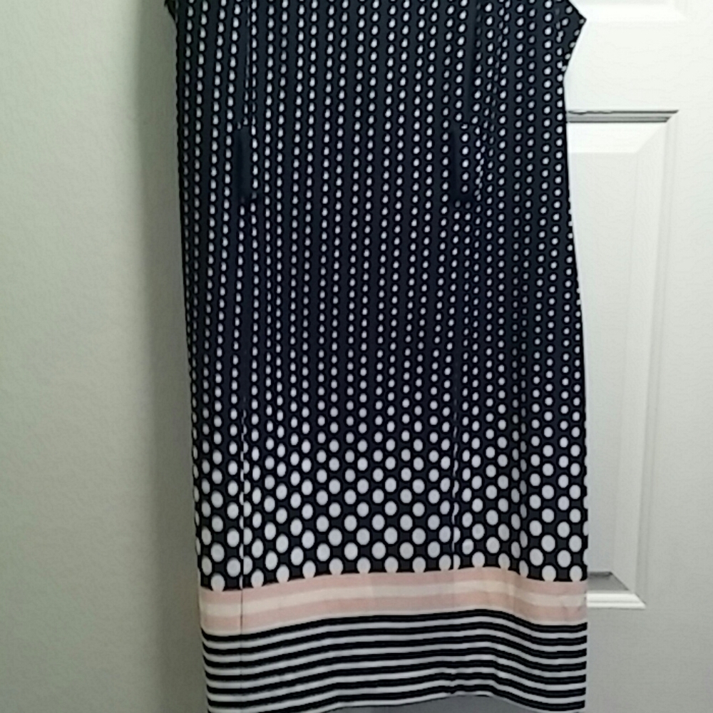 DRESS - Picture 2 of 3